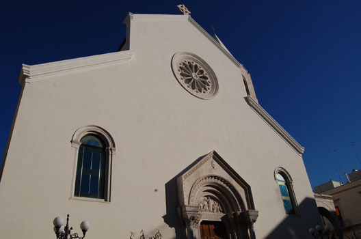 Torna a cantare l'organo a canne del Sacro Cuore